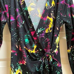NWOT BCBG Maxazria Black/vibrant print wrap dress